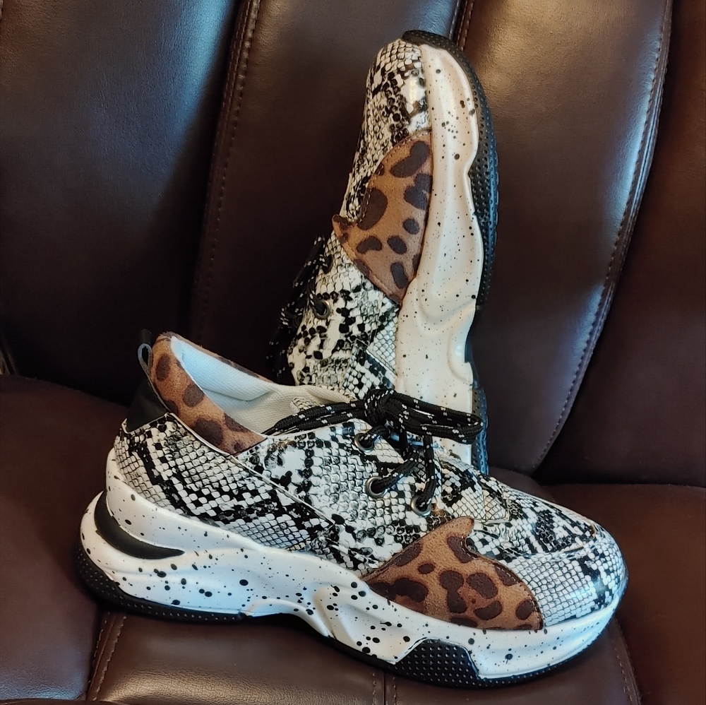 Super Cute Fashion Sneakers